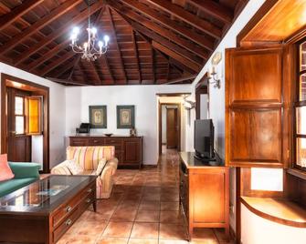 Lightbooking La Morera Villa de Mazo - Villa de Mazo - Living room