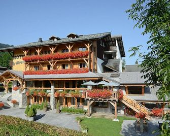 Café-Hôtel Le Morillon, Domaine du Grand Massif-Samoëns - Morillon - Будівля