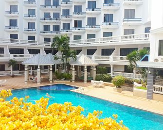 Caesar Palace Hotel - Pattaya - Edificio