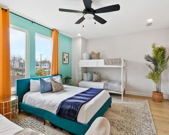 Upscale Townhome 3 miles to Downtown with 2 Car Garage - Nashville - Slaapkamer