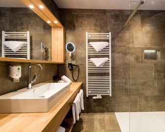 Wohlfühlhotel Berg Heil - Holzgau - Badkamer