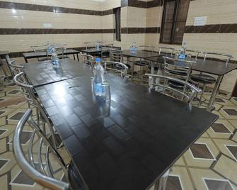 Shiv Shakti Wellness Resort - Rishikesh - Restaurante