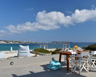 Ambassador Luxury Villas - Santa Maria - Balcony