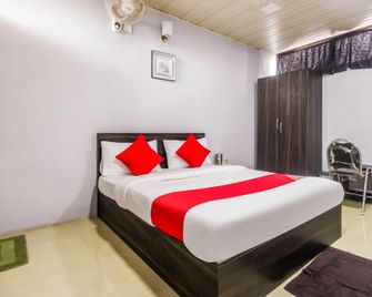 OYO 43151 City Lodge - Gonikoppal - Bedroom
