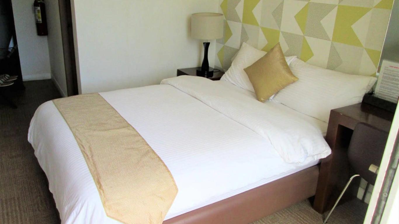 Lohas Airport Hotel