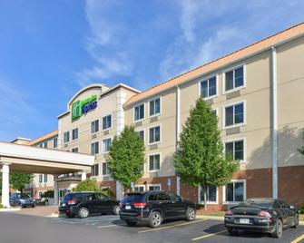 Holiday Inn Express Wixom - Wixom - Building