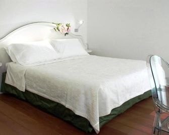 Locanda Mezzosale - Conegliano - Schlafzimmer