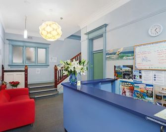 Blue Parrot Backpackers - Sydney - Receptionist