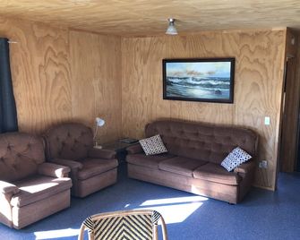 The Boat House by Whangamata Marina - Whangamata - Huiskamer