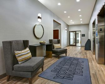 Hampton Inn & Suites Dallas-desoto - DeSoto - Lobby