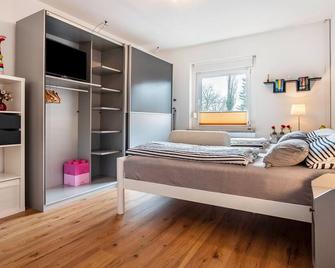 Apartment 'Glückauf' with Wi-Fi - Castrop Rauxel - Schlafzimmer