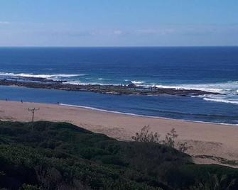 This charming House with a Beautiful Sea View - Xai Xai - Playa