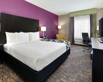 La Quinta Inn & Suites by Wyndham Jourdanton - Pleasanton - Jourdanton - Schlafzimmer