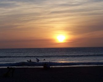 Hawaii by Yurt Luxury for Less - Ocean View - Beach