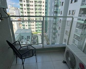 Modern and Functional Studio 10 Minutes from the South Zone. - ריו דה ז'ניירו - מרפסת