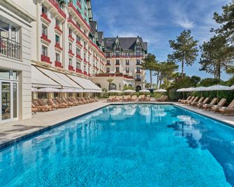 Hôtel Barrière L'Hermitage - La Baule-Escoublac - Havuz