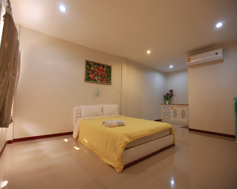 Nubnabnunar Resort - Ko Si Chang - Habitación
