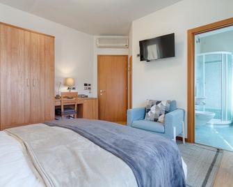 Vignola Rooms Avio - Avio - Bedroom