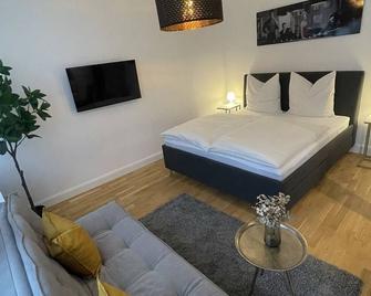 City Apartment - Weinheim - Schlafzimmer