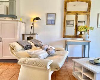 Apartmenthaus Lütt Meer - Gotthun - Wohnzimmer