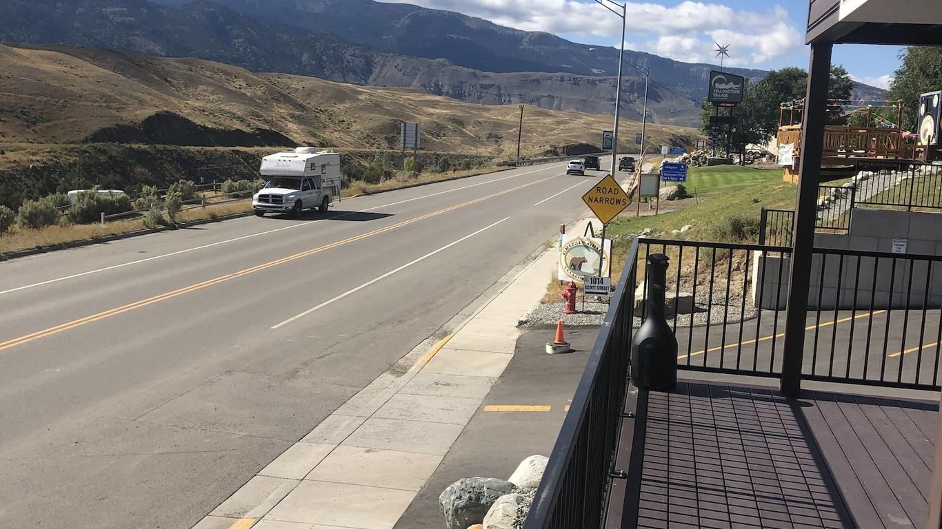 The Roosevelt Hotel - Yellowstone