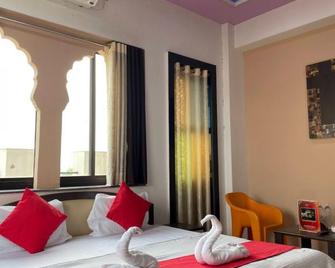 Hotel Pratap Palace - Bharatpur - Slaapkamer