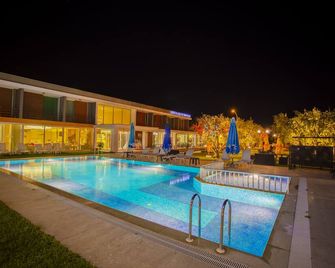 Zeytin Bahcesi Hotel - Nicea - Piscina