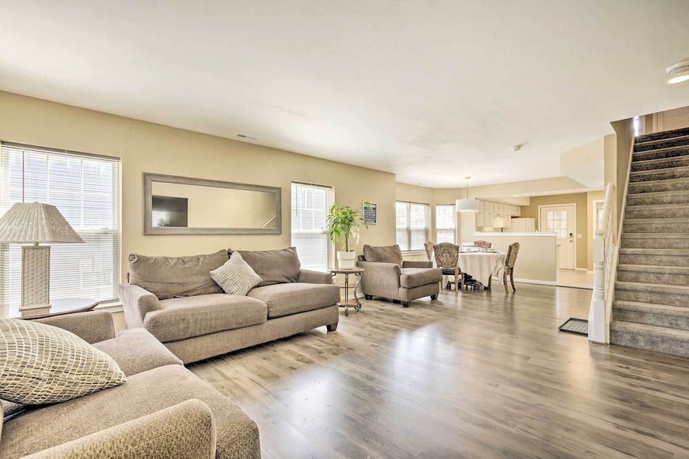 1 Mi to Beach and Casinos Home in Atlantic City! - אטלנטיק סיטי - סלון