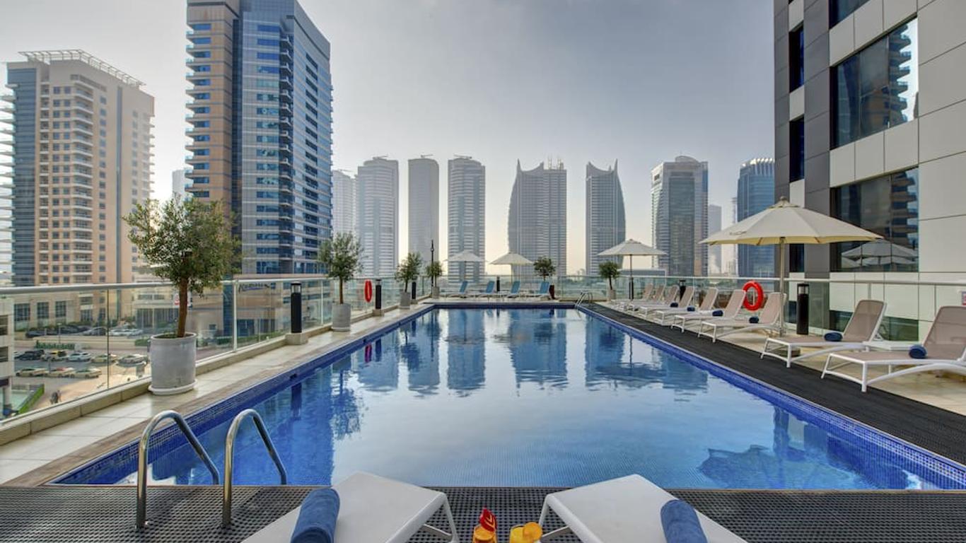 Royal Regency Suites Marina