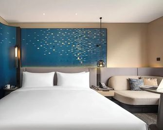 Crowne Plaza Labuan Bajo By IHG - Labuan Bajo - Sypialnia