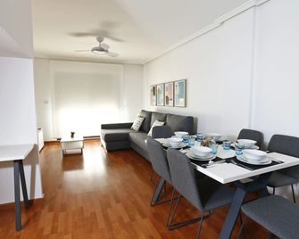 Alojamientos Libertad - Yecla - Dining room