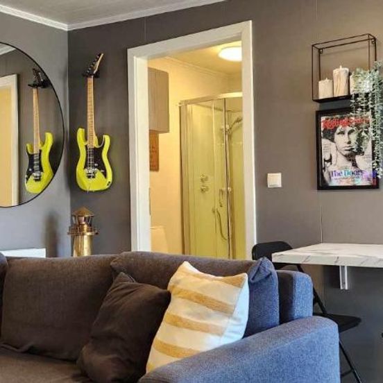 Living room view of Studio Seven 7