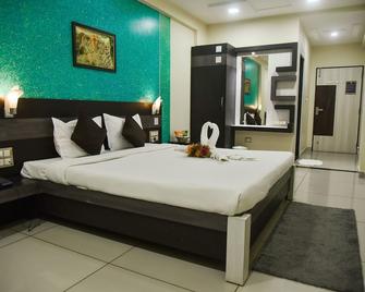 Hotel Tulsi Residency - Bhuj - Schlafzimmer