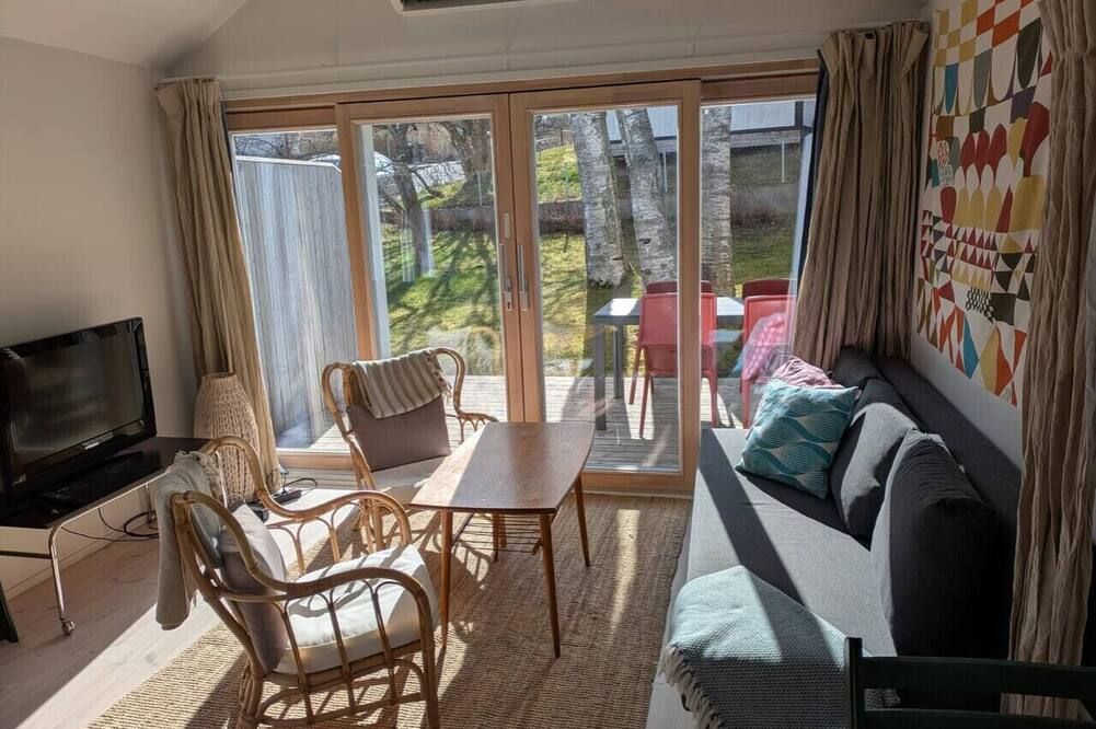 Sparkling newly built house close to city & nature - שטוקהולם