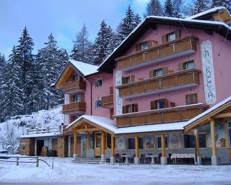 Hotel La Roccia - Passo del Tonale - Gebäude