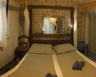 Fischers Fritze 1, bed & bike, hiking, kayak - Betina - Bedroom