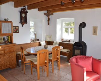 The holiday house in Upper Swabia / Natur Pur / Families & Pets welcome - Aulendorf - Sala pranzo