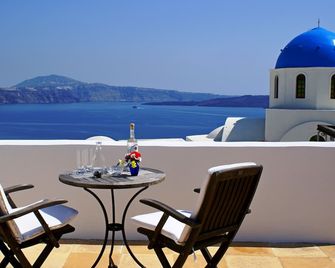 Aethrio Sunset Village - Oia - Fira