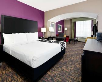 La Quinta Inn & Suites by Wyndham Jourdanton - Pleasanton - Jourdanton - Schlafzimmer