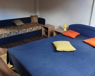 Rooms & Apartment Vinia - Bjelovar - Bedroom