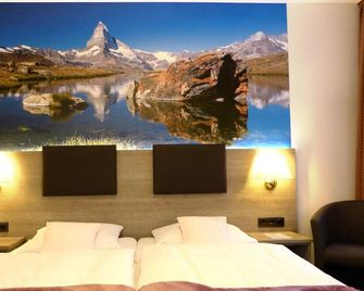 Hotel Wurms - Düsseldorf - Bedroom