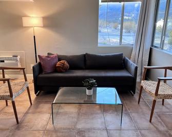Remodeled Borrego 1 bed/1 ba - Borrego Springs - Living room