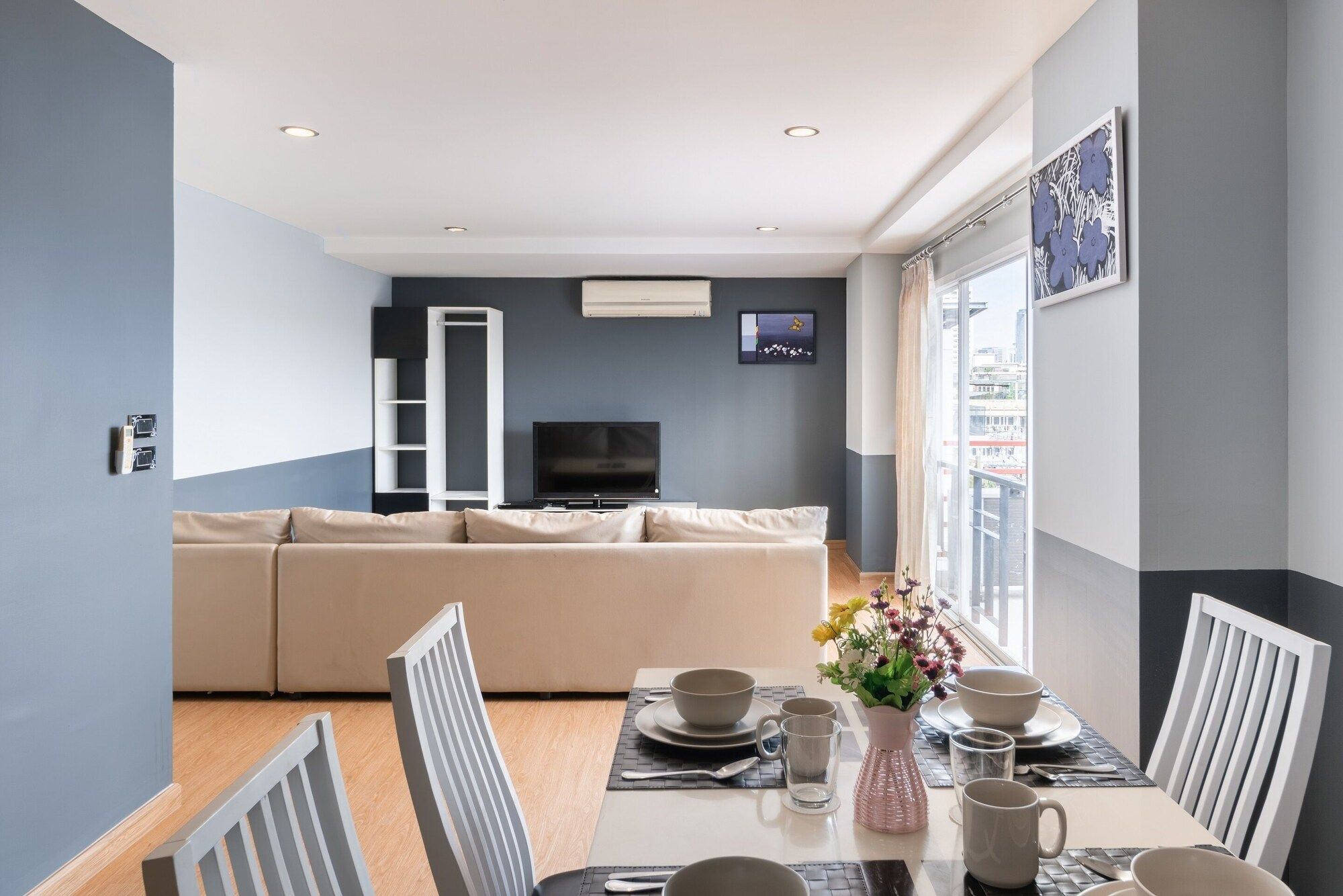 آي تشيك إن ريزيدنسس ساذوم