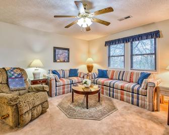 Haddock Haven-3 - Lake Junaluska - Living room