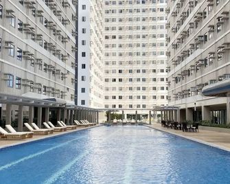Condo Unit in Dasmariñas near LaSalle - Dasmariñas City - Bể bơi