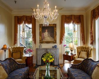 The Gastonian - Savannah - Living room