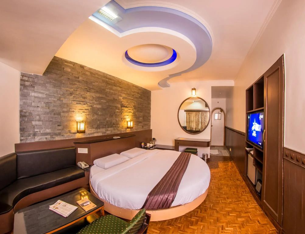 Hotel Hilltop Towers