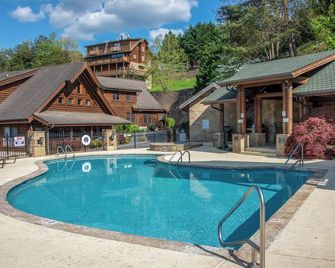 Golf View Escape - Pigeon Forge - Pool
