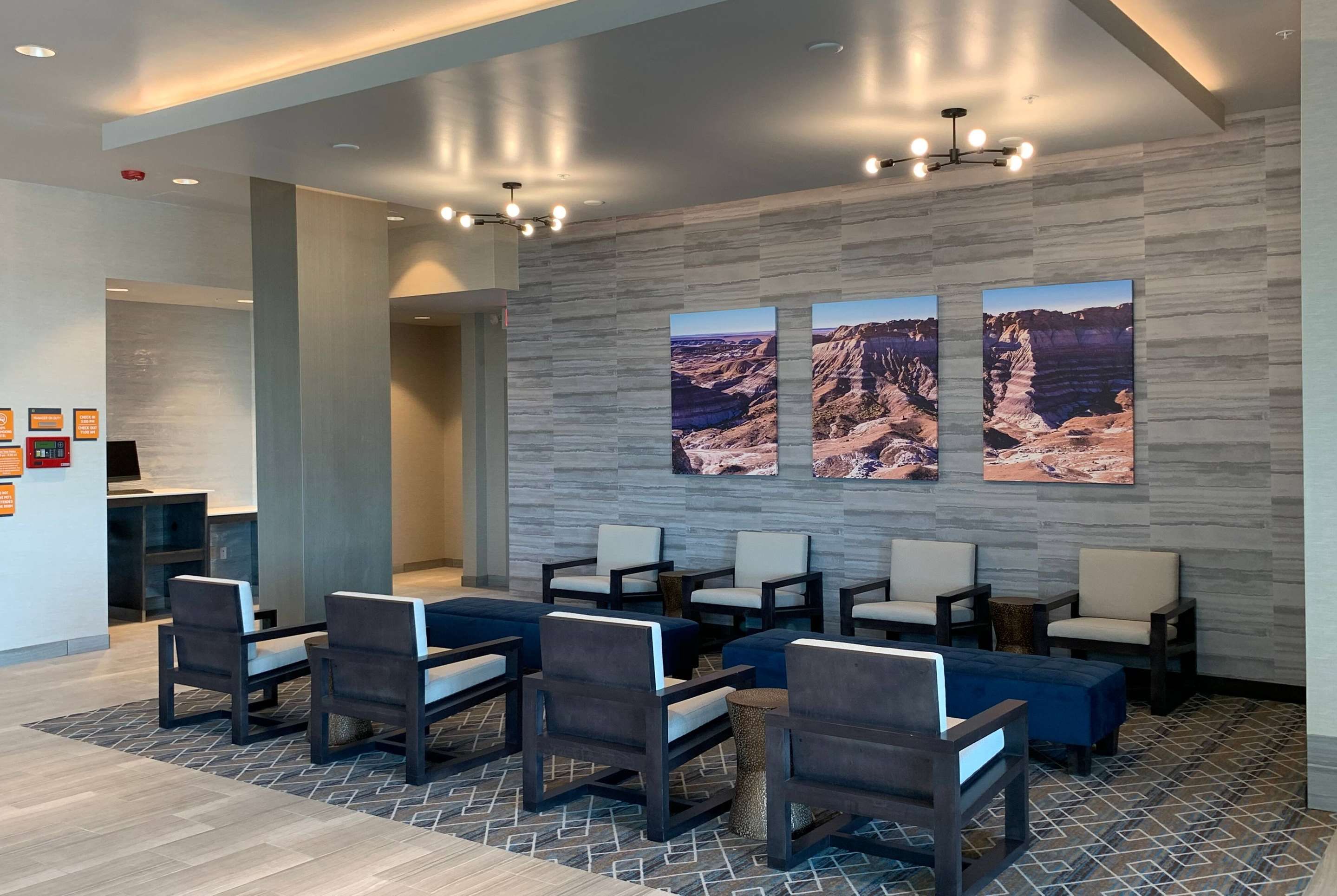 La Quinta Inn & Suites by Wyndham Holbrook Petrified Forest - Holbrook - Lounge