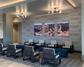 La Quinta Inn & Suites by Wyndham Holbrook Petrified Forest - Holbrook - Lounge